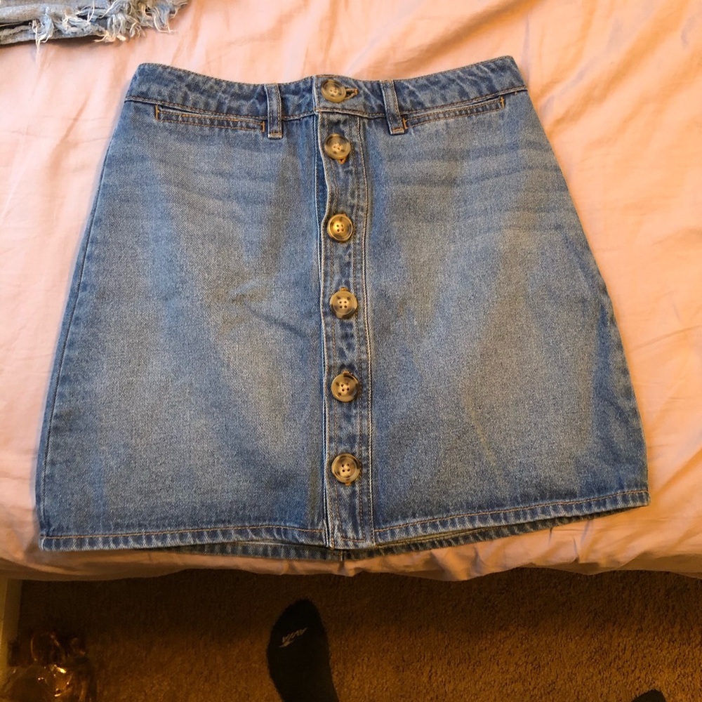 Francesca’s skirt